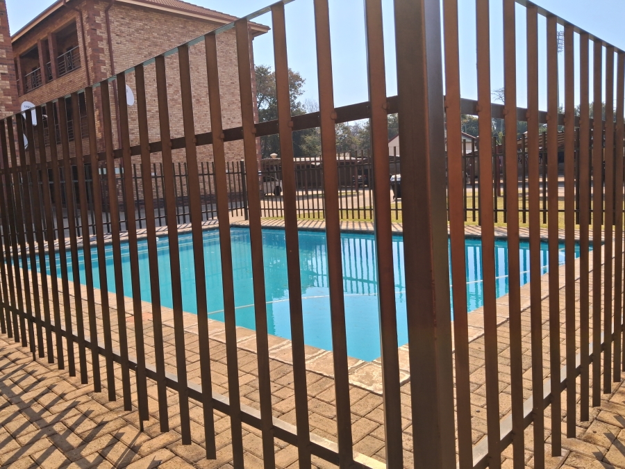 2 Bedroom Property for Sale in Potchefstroom North West